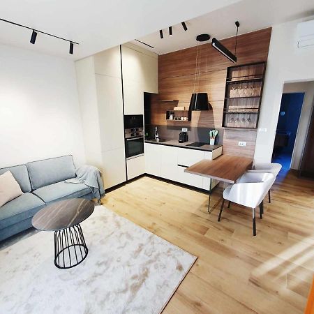 New Ana Design City Center Apartments Πούλα Εξωτερικό φωτογραφία