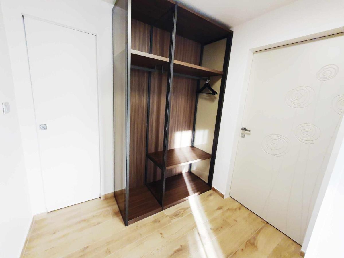 New Ana Design City Center Apartments Πούλα Εξωτερικό φωτογραφία